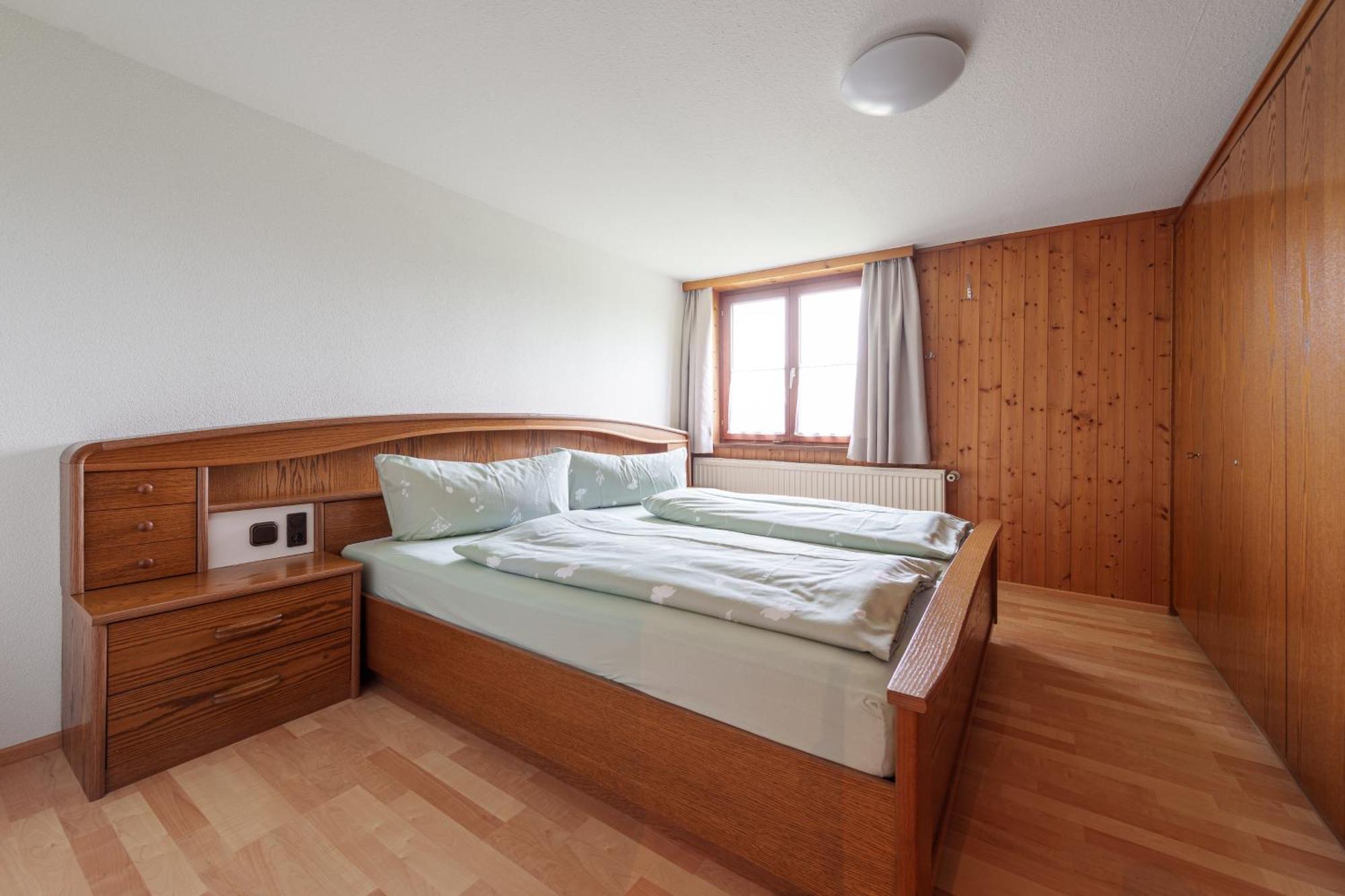 Raid Apartment *